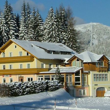 Hotel Gasthof Buchbauer Bad Sankt Leonhard im Lavanttal Bagian luar foto