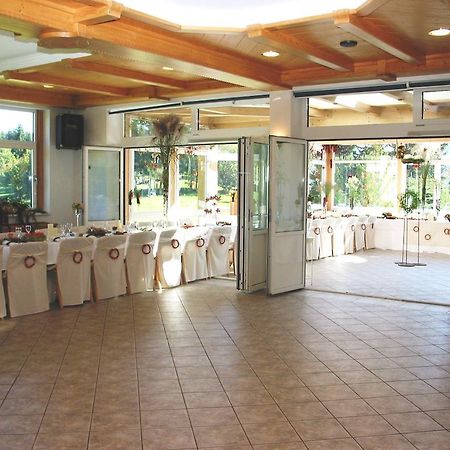 Hotel Gasthof Buchbauer Bad Sankt Leonhard im Lavanttal Bagian luar foto