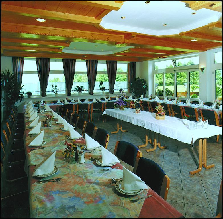 Hotel Gasthof Buchbauer Bad Sankt Leonhard im Lavanttal Bagian luar foto