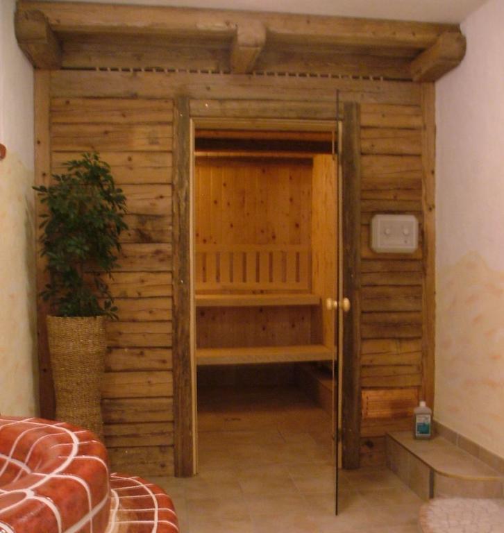 Hotel Gasthof Buchbauer Bad Sankt Leonhard im Lavanttal Bagian luar foto