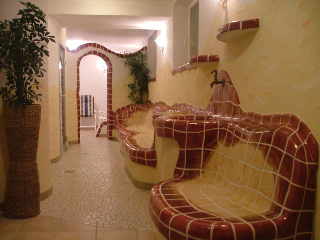 Hotel Gasthof Buchbauer Bad Sankt Leonhard im Lavanttal Bagian luar foto
