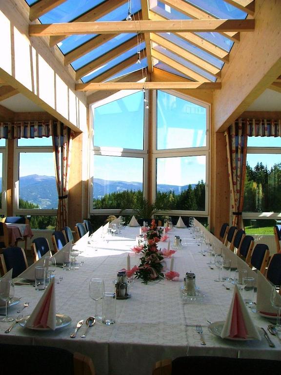 Hotel Gasthof Buchbauer Bad Sankt Leonhard im Lavanttal Bagian luar foto