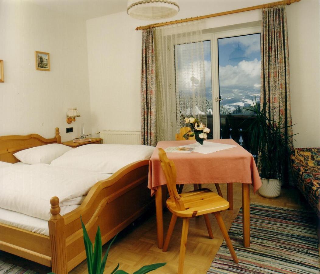 Hotel Gasthof Buchbauer Bad Sankt Leonhard im Lavanttal Bagian luar foto